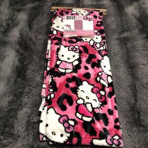 Hello Kitty Leopard Cheetah Print Throw Blanket, 50in x 70in (127cm x 178cm)